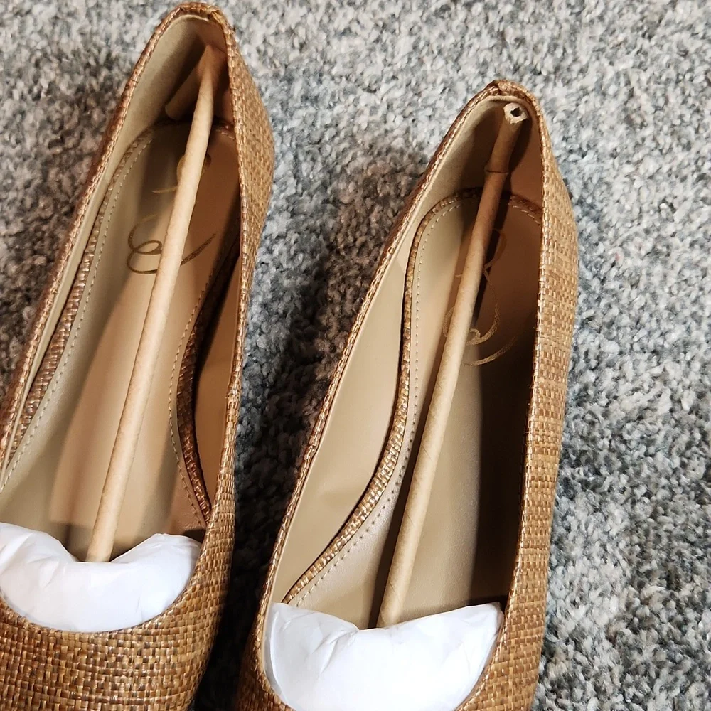 Sam Edelman Brown Pointed Flats - Picture 3 of 10